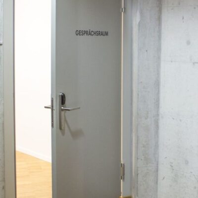 Eingang Gesprächsraum im gate27 in Winterthur